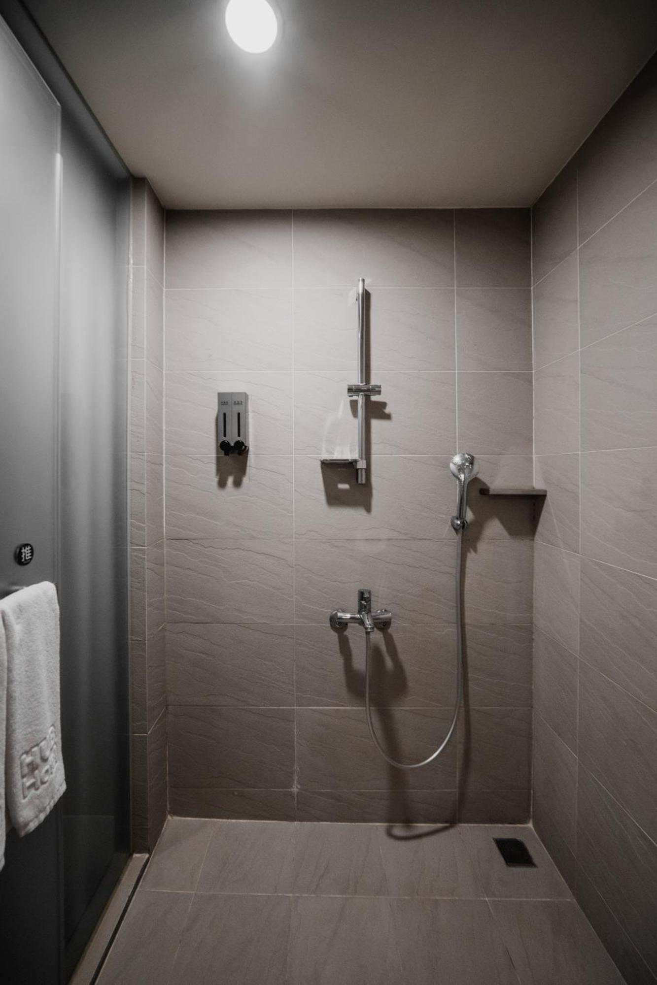 Hub Hotel Kaohsiung Yawan Branch Kültér fotó